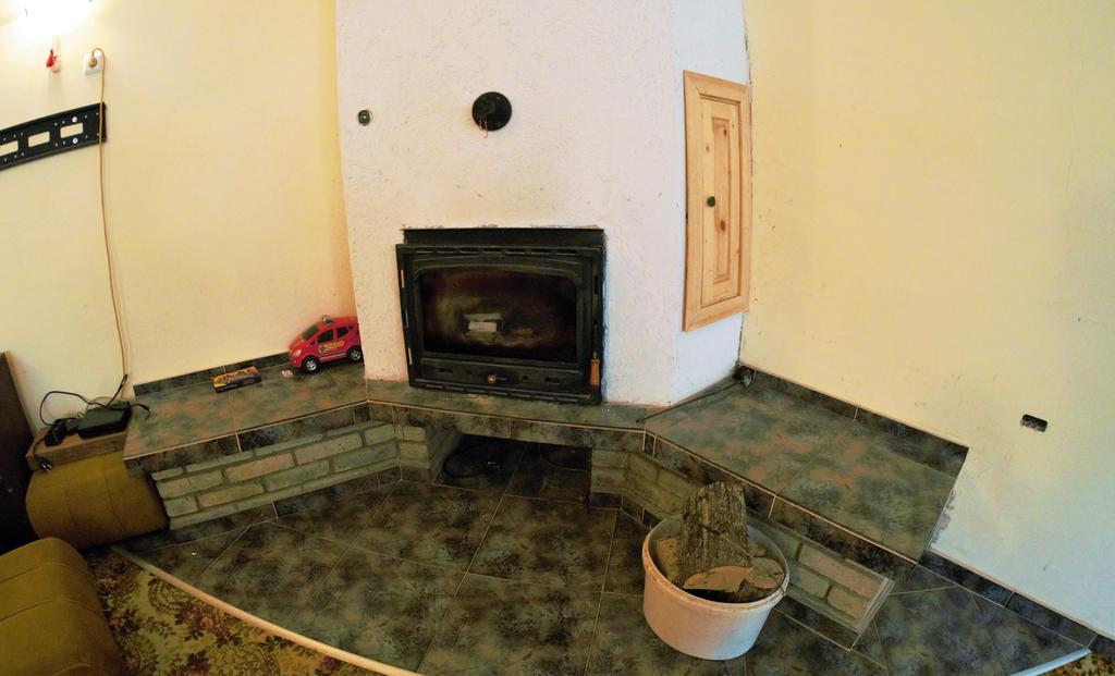ホテル Atanasovi House シュコルピロフツ エクステリア 写真